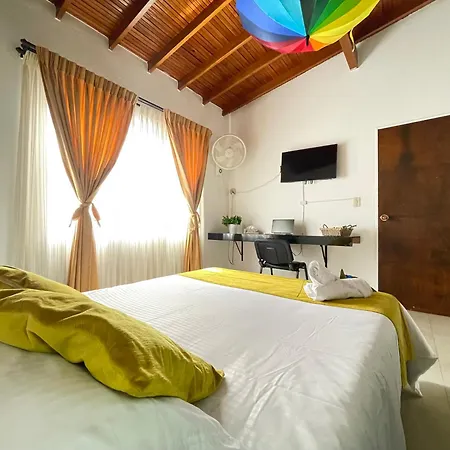 Home Colors - Comodas Habitaciones Estadio Medellin Room photo