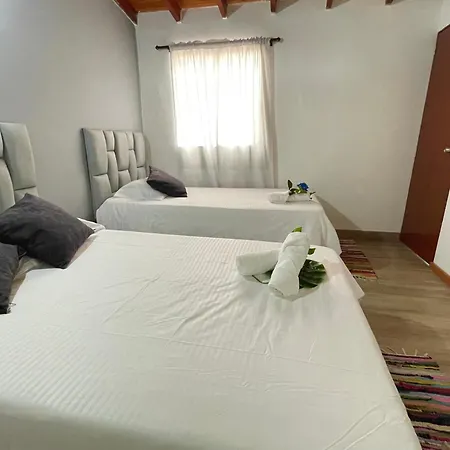 Home Colors - Comodas Habitaciones Estadio Medellin Room photo